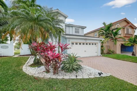 10638 NW 7th Street Pembroke Pines FL 33026