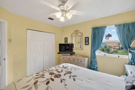 10638 NW 7th Street Pembroke Pines FL 33026