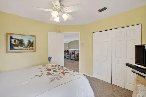 10638 NW 7th Street Pembroke Pines FL 33026