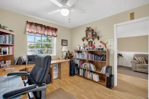 10638 NW 7th Street Pembroke Pines FL 33026