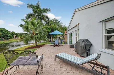 10638 NW 7th Street Pembroke Pines FL 33026