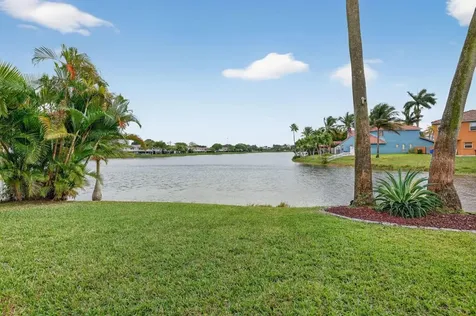 10638 NW 7th Street Pembroke Pines FL 33026