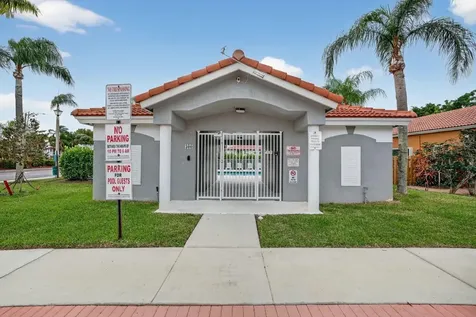 10638 NW 7th Street Pembroke Pines FL 33026