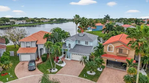 10638 NW 7th Street Pembroke Pines FL 33026