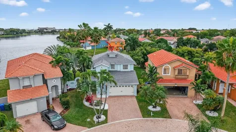10638 NW 7th Street Pembroke Pines FL 33026