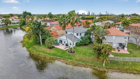 10638 NW 7th Street Pembroke Pines FL 33026