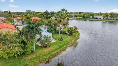 10638 NW 7th Street Pembroke Pines FL 33026
