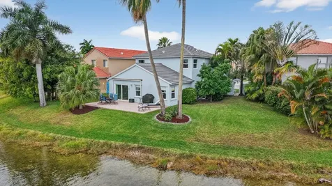 10638 NW 7th Street Pembroke Pines FL 33026