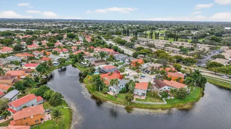 10638 NW 7th Street Pembroke Pines FL 33026
