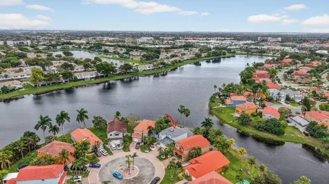 10638 NW 7th Street Pembroke Pines FL 33026