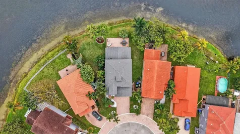 10638 NW 7th Street Pembroke Pines FL 33026