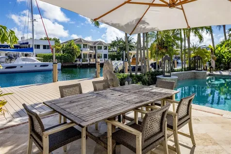 166 Royal Palm Drive Fort Lauderdale FL 33301