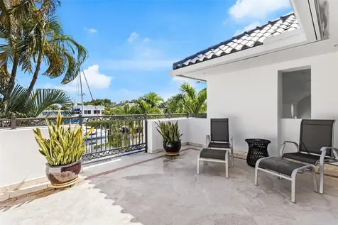 166 Royal Palm Drive Fort Lauderdale FL 33301