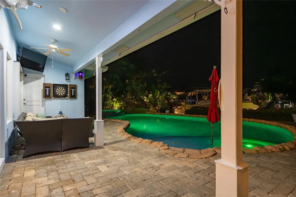 2432 NE 22nd Avenue Lighthouse Point FL 33064