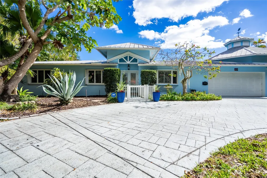 2432 NE 22nd Avenue Lighthouse Point FL 33064