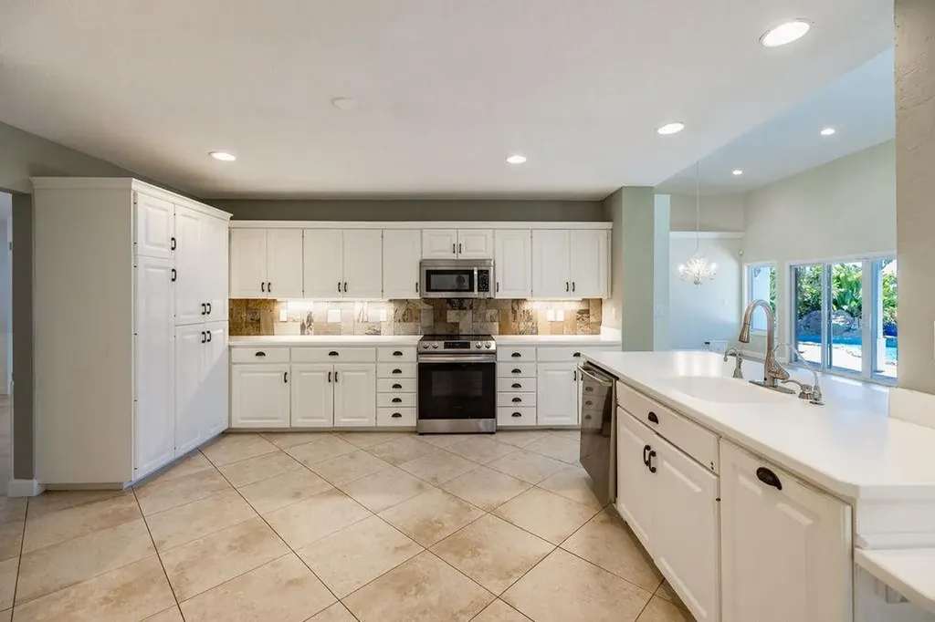 2432 NE 22nd Avenue Lighthouse Point FL 33064