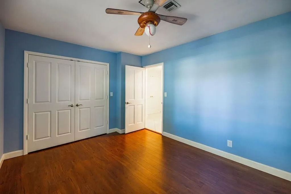 2432 NE 22nd Avenue Lighthouse Point FL 33064