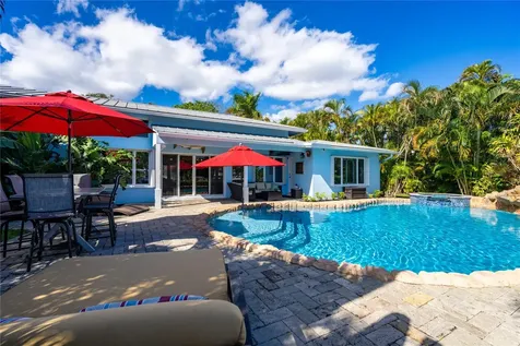 2432 NE 22nd Avenue Lighthouse Point FL 33064