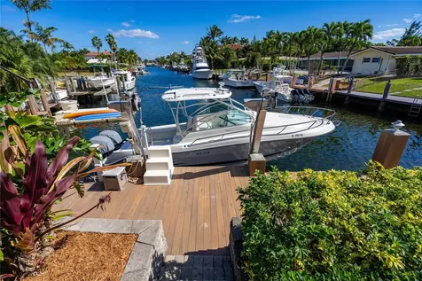2432 NE 22nd Avenue Lighthouse Point FL 33064