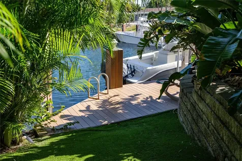 2432 NE 22nd Avenue Lighthouse Point FL 33064