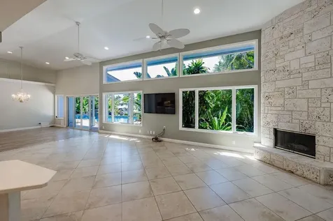 2432 NE 22nd Avenue Lighthouse Point FL 33064