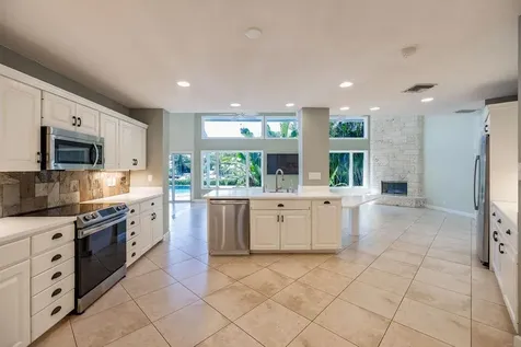2432 NE 22nd Avenue Lighthouse Point FL 33064