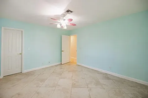2432 NE 22nd Avenue Lighthouse Point FL 33064
