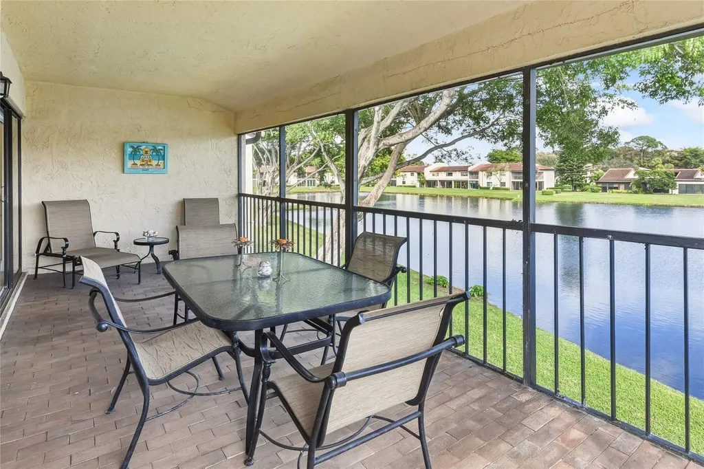 21827 Arriba Real Boca Raton FL 33433