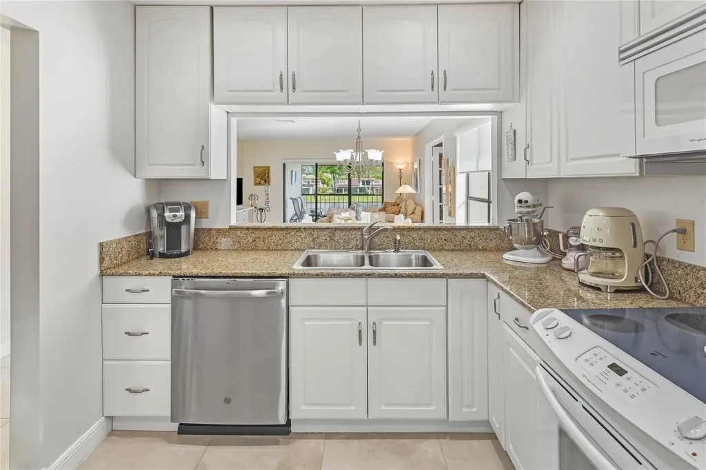 21827 Arriba Real Boca Raton FL 33433