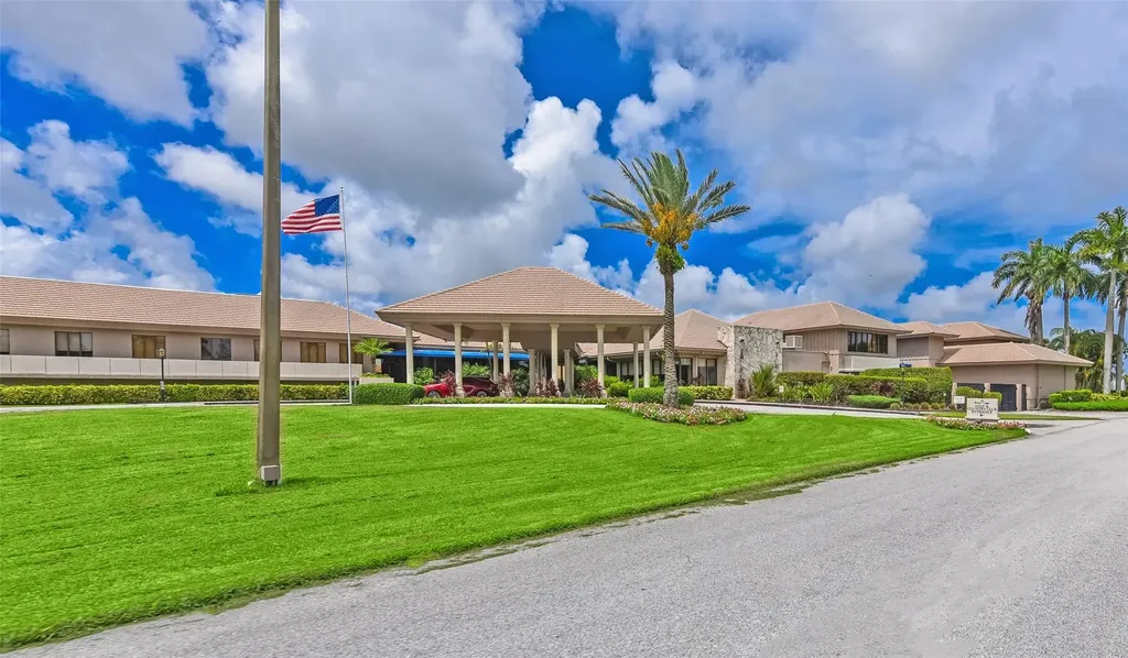 21827 Arriba Real Boca Raton FL 33433