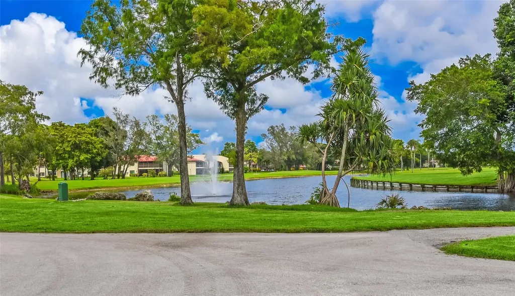 21827 Arriba Real Boca Raton FL 33433