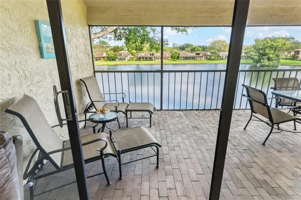 21827 Arriba Real Boca Raton FL 33433