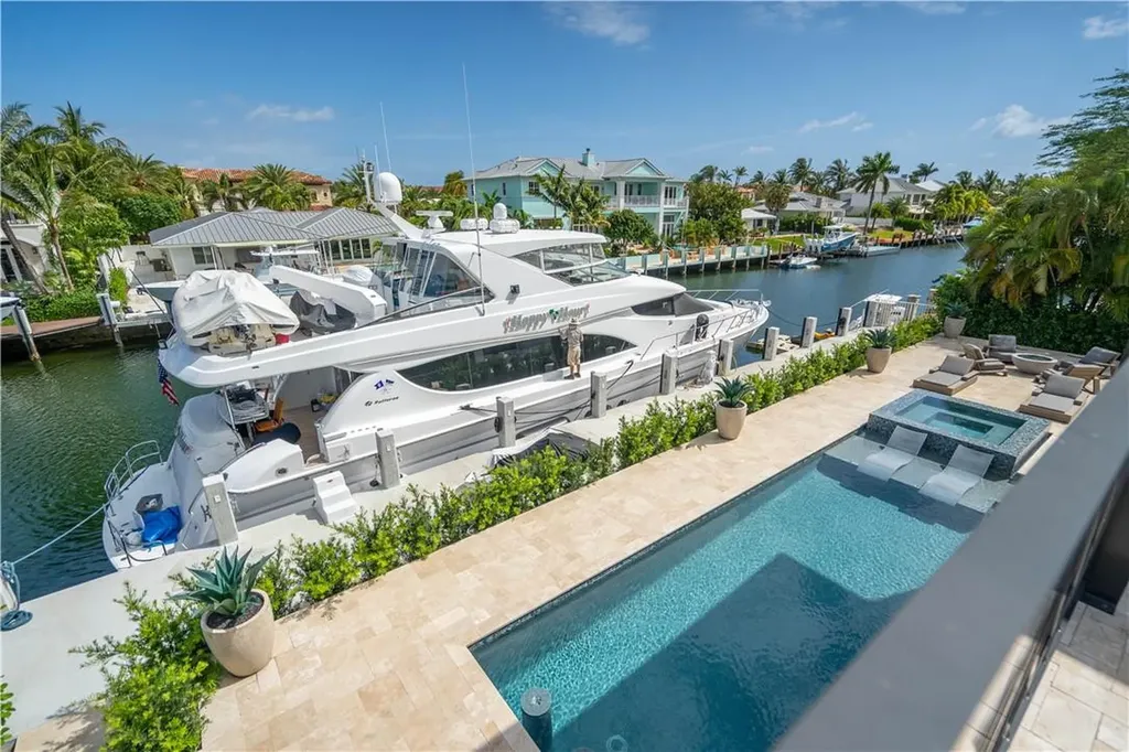 2349 NE 24th Street Lighthouse Point FL 33064
