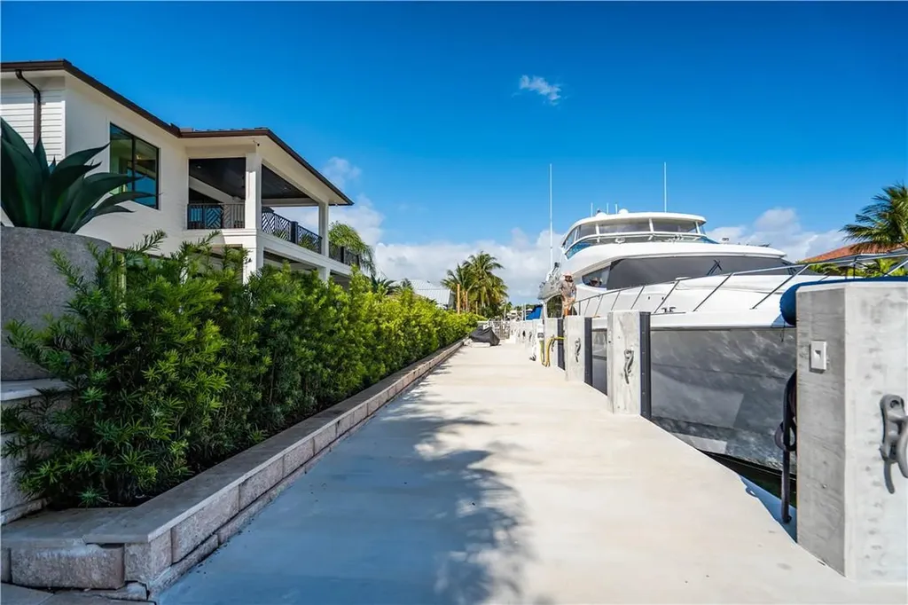 2349 NE 24th Street Lighthouse Point FL 33064