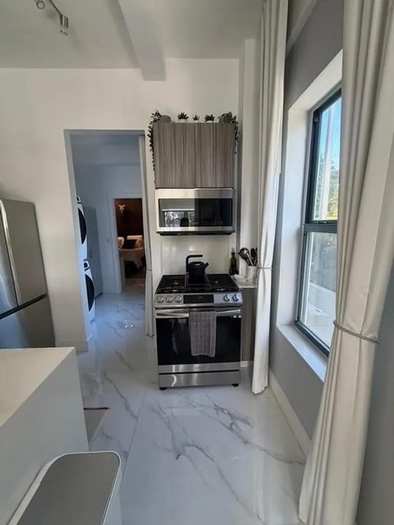 2421 Lake Pancoast Drive Miami Beach FL 33140