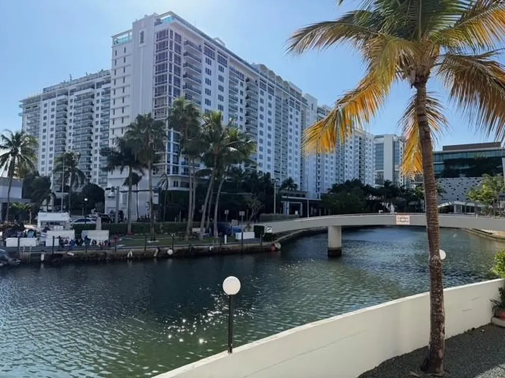 2421 Lake Pancoast Drive Miami Beach FL 33140
