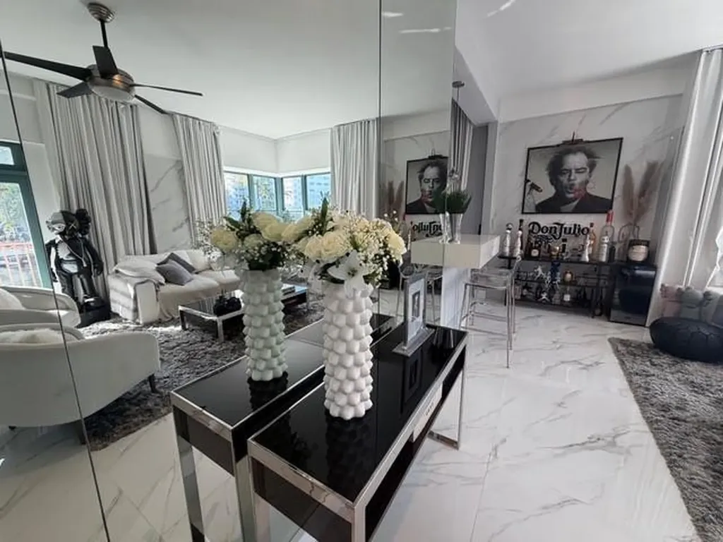 2421 Lake Pancoast Drive Miami Beach FL 33140