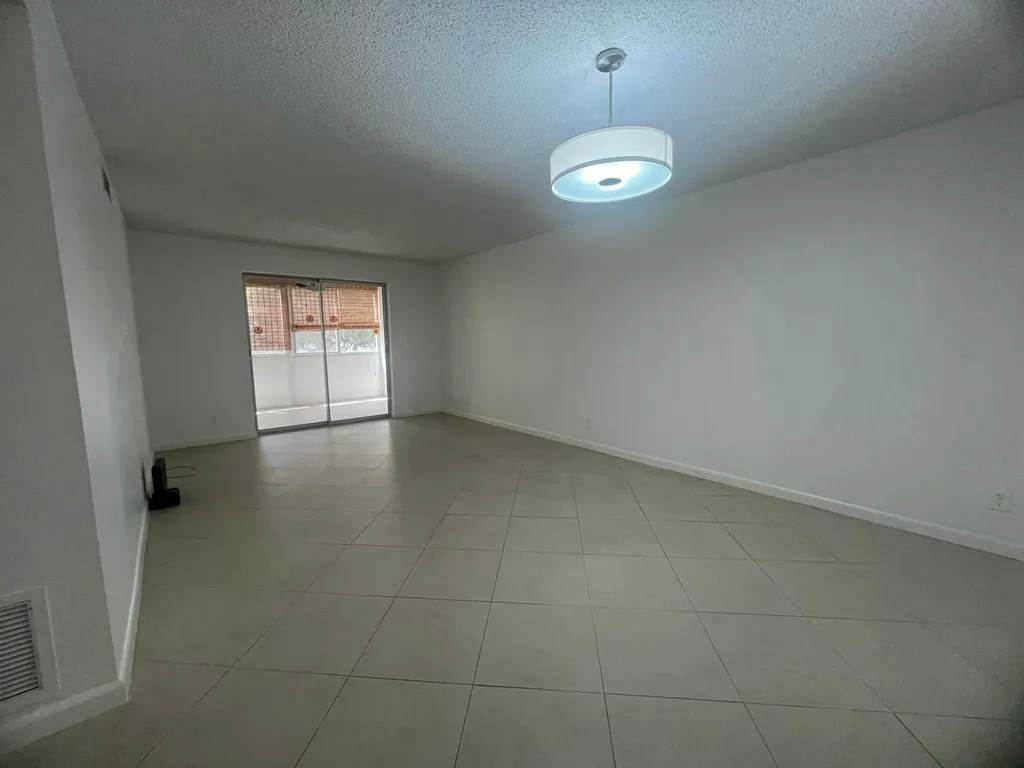 2615 NE 3rd Court Boynton Beach FL 33435