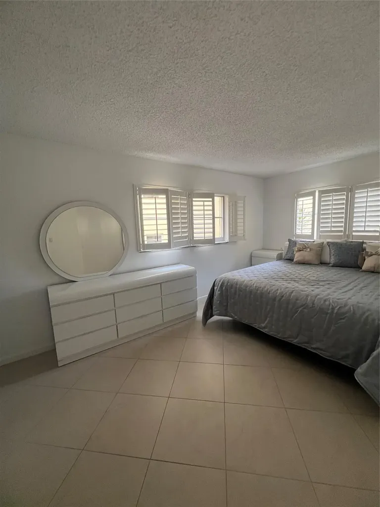 2615 NE 3rd Court Boynton Beach FL 33435