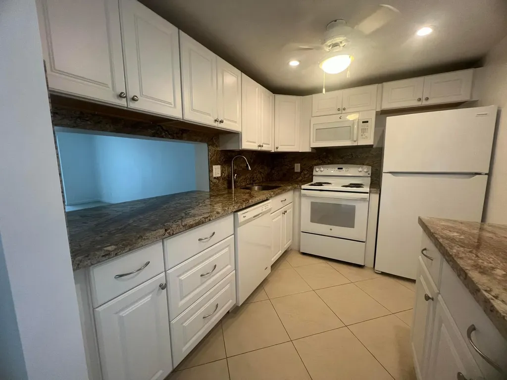 2615 NE 3rd Court Boynton Beach FL 33435