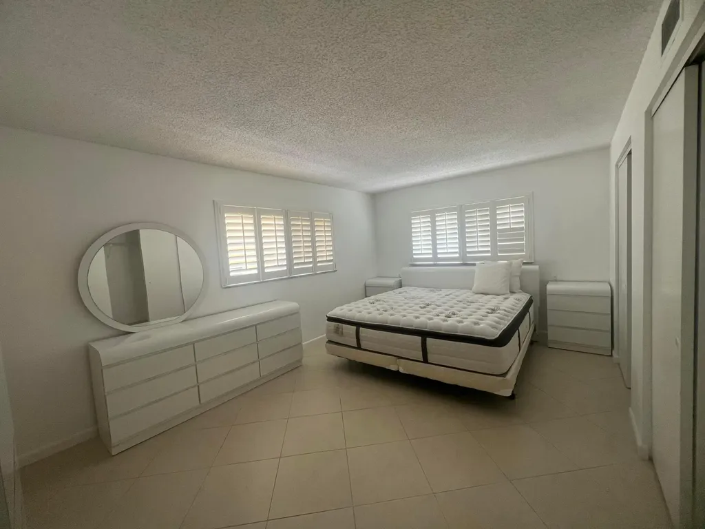 2615 NE 3rd Court Boynton Beach FL 33435