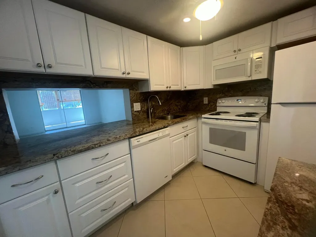 2615 NE 3rd Court Boynton Beach FL 33435