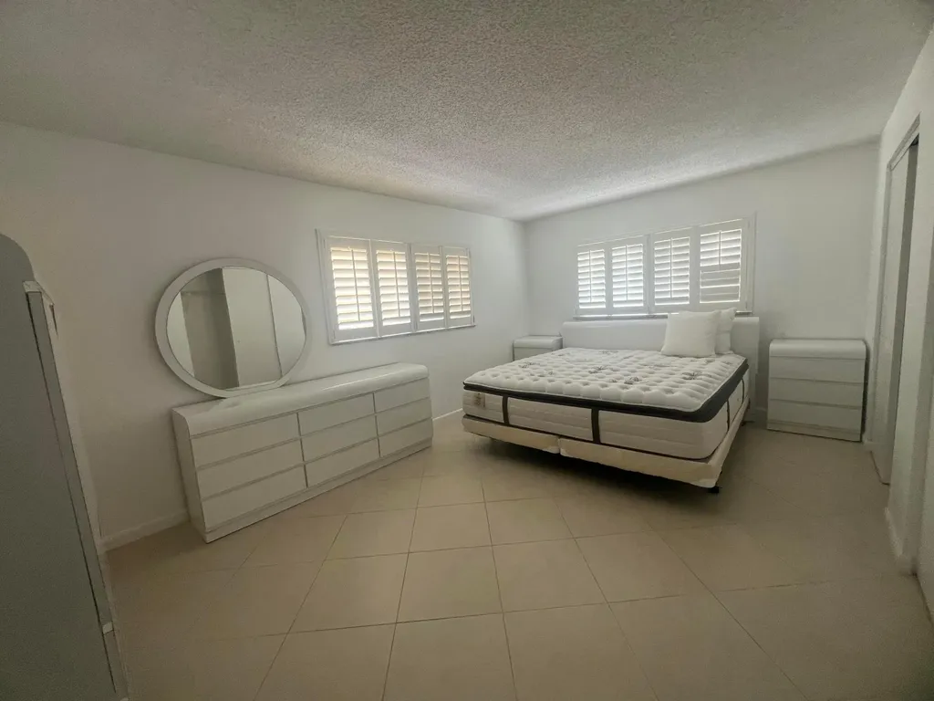2615 NE 3rd Court Boynton Beach FL 33435