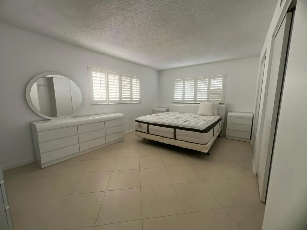 2615 NE 3rd Court Boynton Beach FL 33435