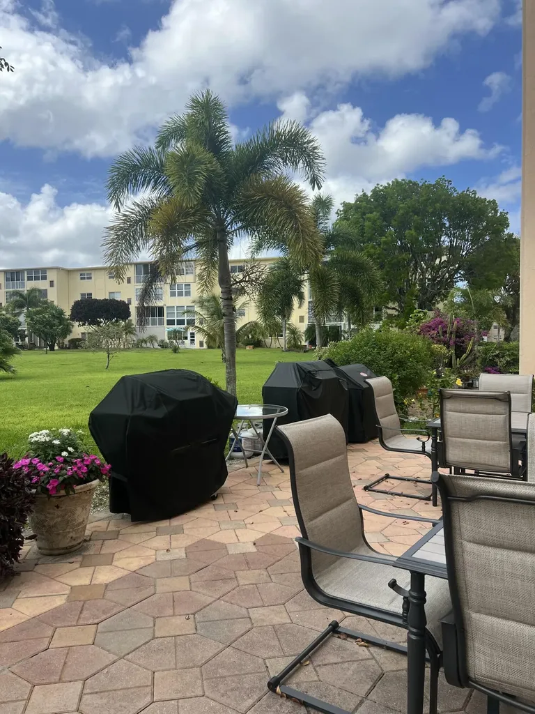2615 NE 3rd Court Boynton Beach FL 33435
