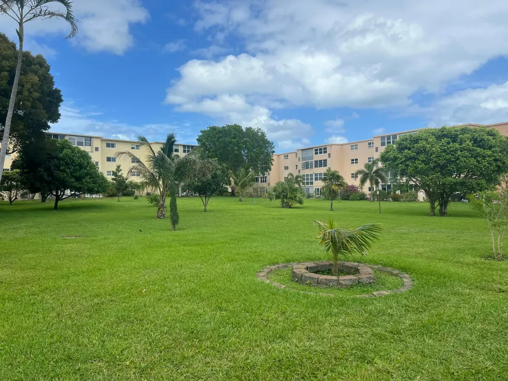 2615 NE 3rd Court Boynton Beach FL 33435