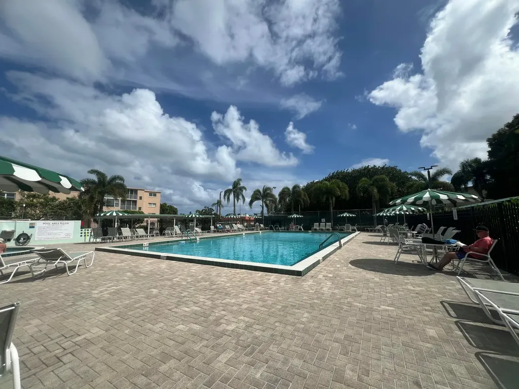2615 NE 3rd Court Boynton Beach FL 33435