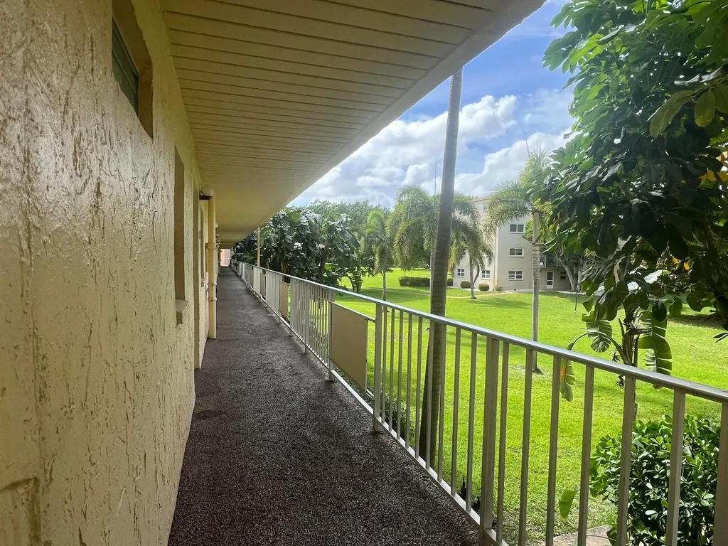 2615 NE 3rd Court Boynton Beach FL 33435