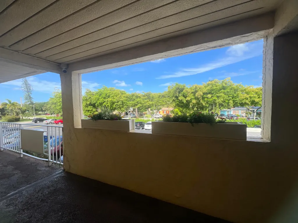 2615 NE 3rd Court Boynton Beach FL 33435
