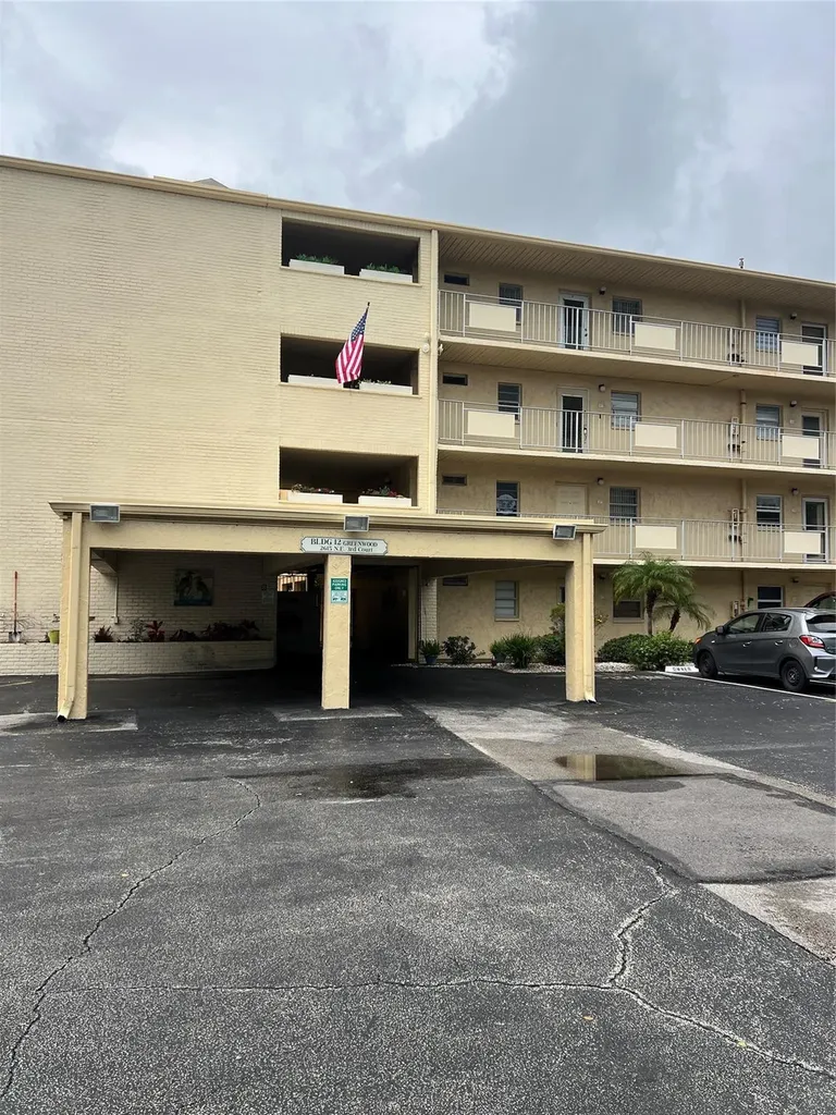 2615 NE 3rd Court Boynton Beach FL 33435